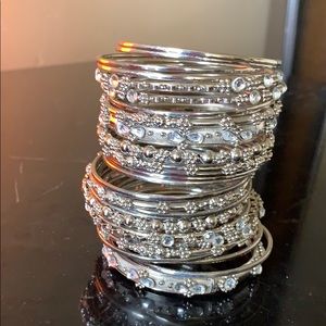 Amrita Singh 35 bangle set